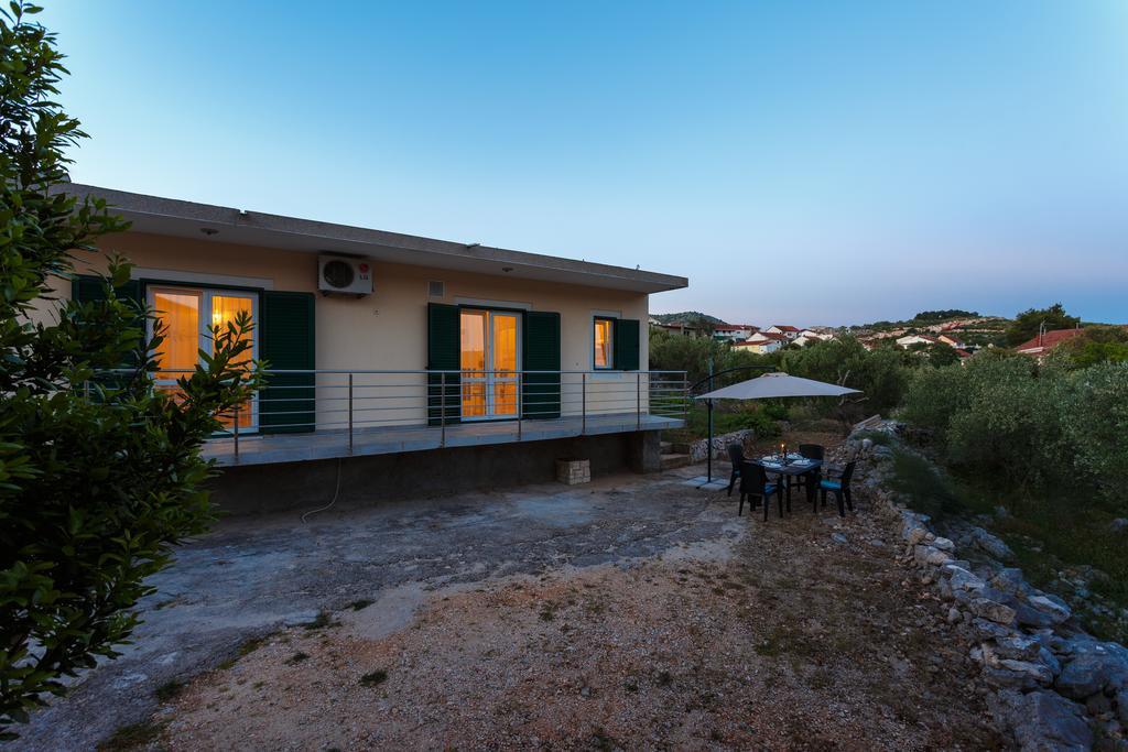 Holiday Home Iris 산책길 외부 사진